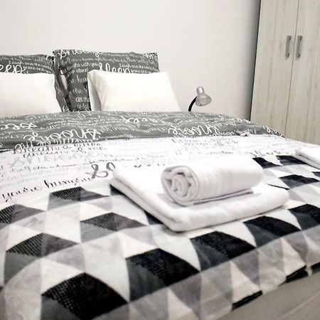 Apartman Pampas โอซีเยก ภายนอก รูปภาพ