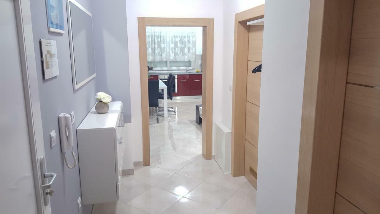 Apartman Pampas โอซีเยก ภายนอก รูปภาพ