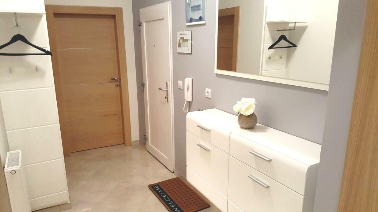 Apartman Pampas โอซีเยก ภายนอก รูปภาพ