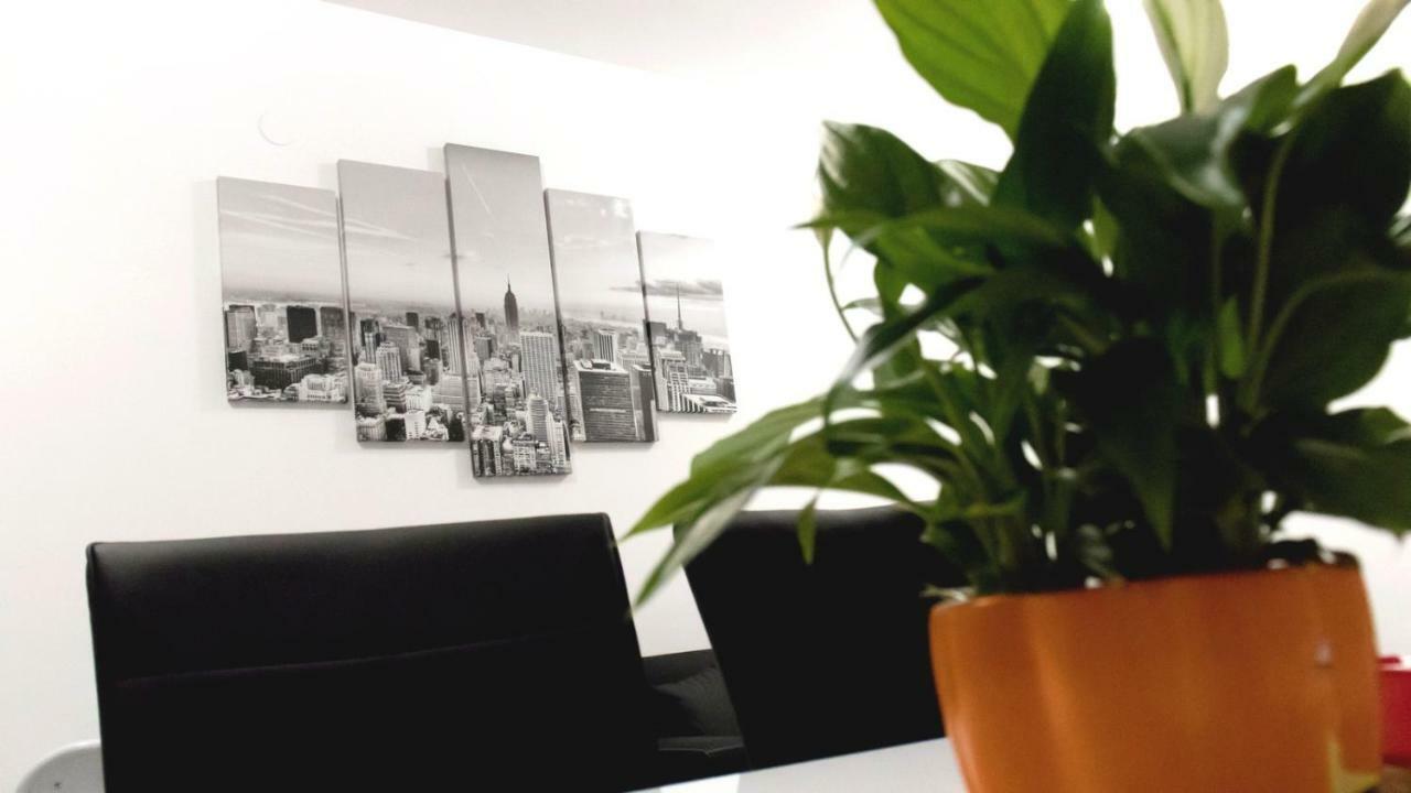 Apartman Pampas โอซีเยก ภายนอก รูปภาพ