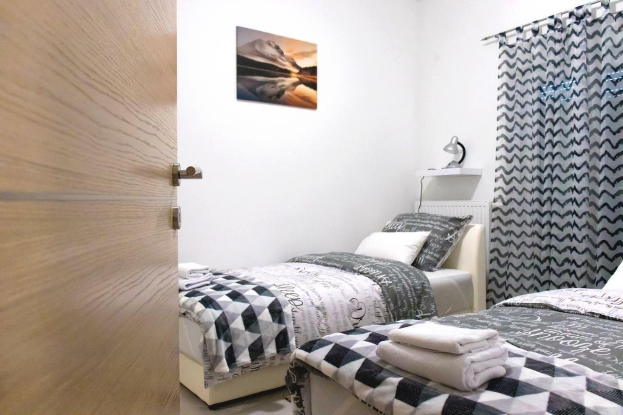 Apartman Pampas โอซีเยก ภายนอก รูปภาพ