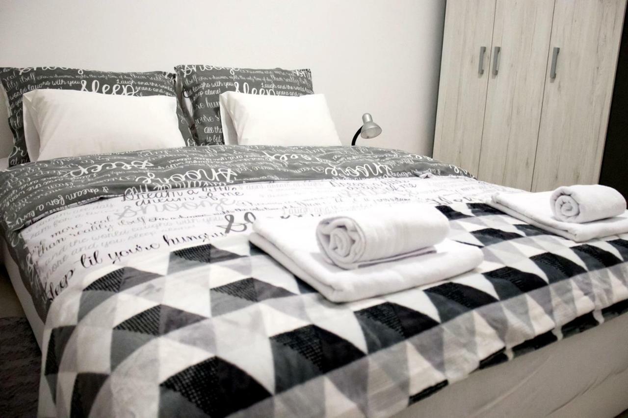 Apartman Pampas โอซีเยก ภายนอก รูปภาพ